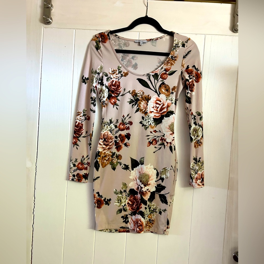 Long sleeve floral body con dress